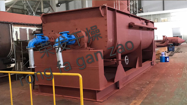 刷好漆后的槳葉干燥機