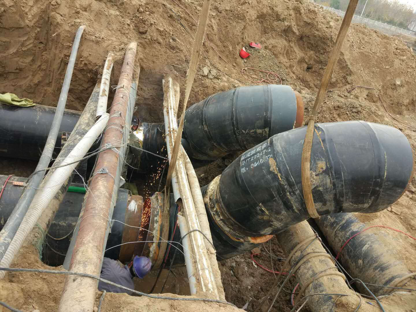 克服艱苦環境，確保工程順利推進——利津縣城區集中供熱擴容改造工程紀實